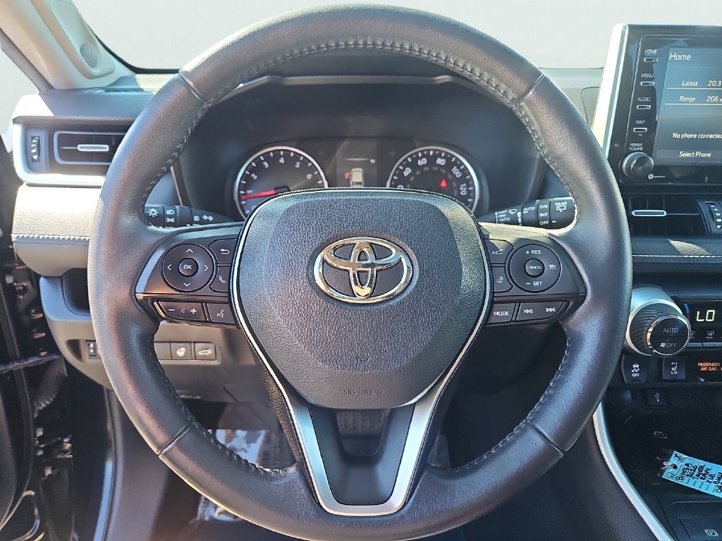 Used 2020 Toyota RAV4 XLE Premium AWD/4WD image 30
