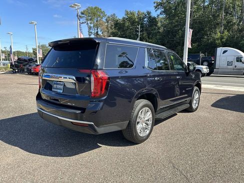 Used 2024 GMC Yukon SLT RWD image 16