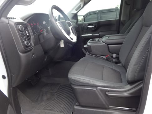 Used 2019 Chevrolet Silverado 1500 Custom Trail Boss w/ Custom Convenience Package image 15