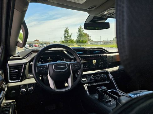 Used 2023 GMC Sierra 1500 Denali image 25