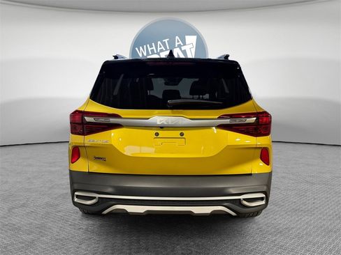 Certified 2023 Kia Seltos SX image 5