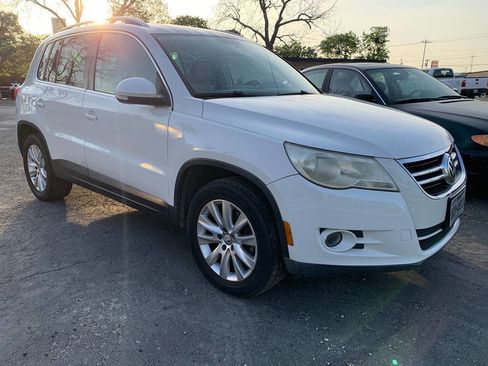 Used 2009 Volkswagen Tiguan SE image 10