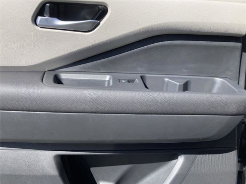 New 2026 Nissan Pathfinder SL image 29