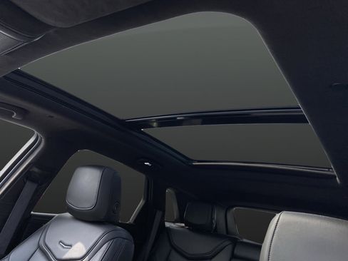Used 2019 Cadillac XT5 Platinum AWD/4WD image 11