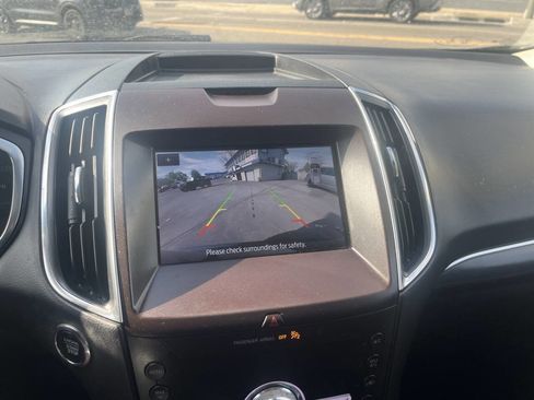 Used 2020 Ford Edge Titanium image 8