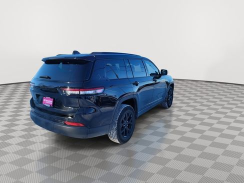 Used 2024 Jeep Grand Cherokee L Laredo image 8