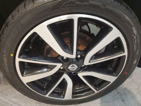 Used 2018 Nissan Rogue Sport SL w/ SL Premium Package AWD/4WD image 28