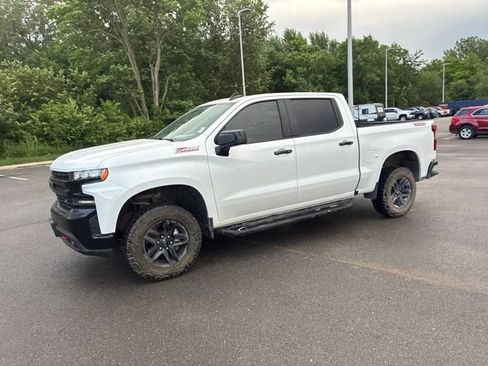 Used 2019 Chevrolet Silverado 1500 LT Trail Boss AWD/4WD image 2