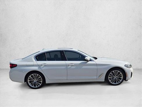 Used 2023 BMW 540i w/ Premium Package RWD image 4