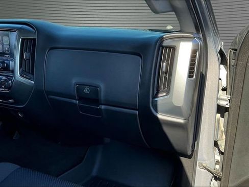 Used 2017 Chevrolet Silverado 1500 LT w/ LT Convenience Package AWD/4WD image 25