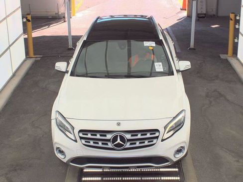 Used 2020 Mercedes-Benz GLA 250 4MATIC w/ Premium Package image 2