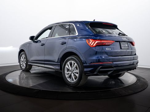 Certified 2022 Audi Q3 2.0T Premium w/ Convenience Package image 5