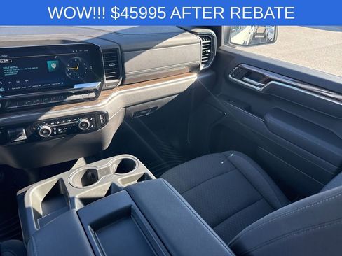 Used 2025 Chevrolet Silverado 1500 LT image 12