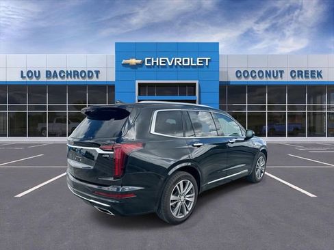 Used 2021 Cadillac XT6 Premium Luxury image 8