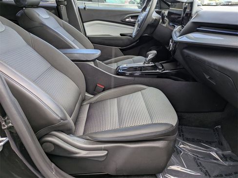 Used 2024 Chevrolet Trax LT image 31