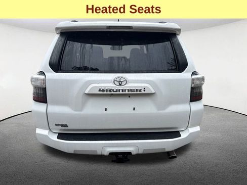 Used 2022 Toyota 4Runner SR5 Premium image 10