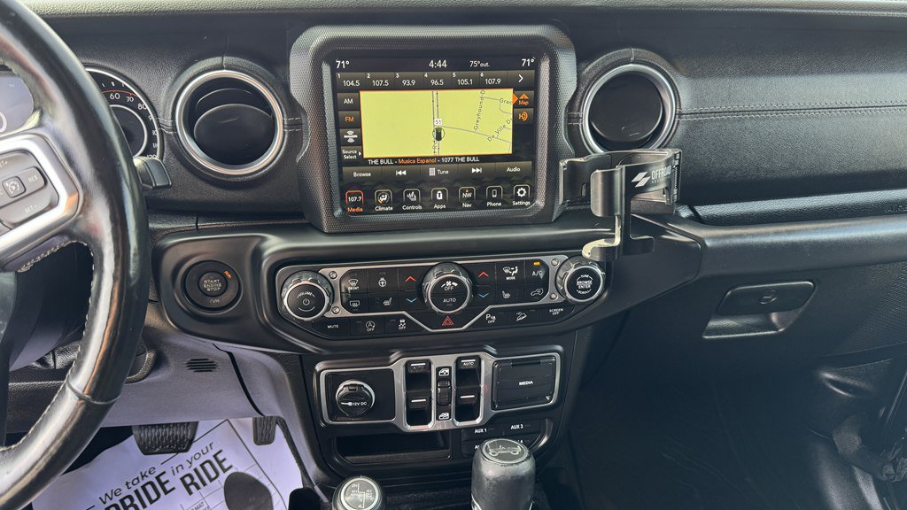 Used 2018 Jeep Wrangler Unlimited Sahara AWD/4WD image 19