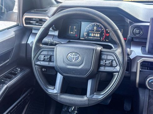 Certified 2025 Toyota Tacoma SR5 image 18