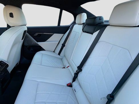 New 2026 BMW 530i w/ M Sport Package image 21