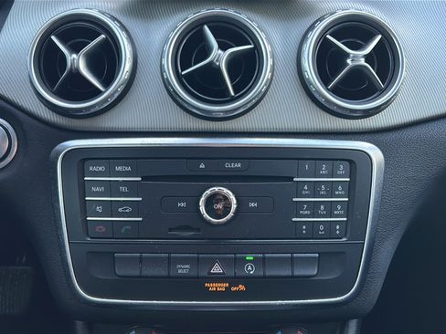 Used 2016 Mercedes-Benz GLA 250 image 22