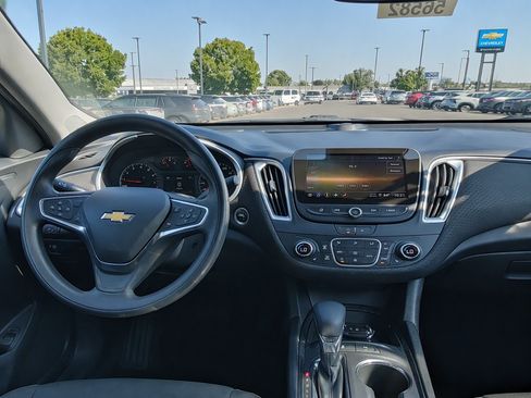 Used 2024 Chevrolet Malibu LT FWD image 10