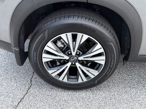 Used 2023 Nissan Rogue SV AWD/4WD image 21