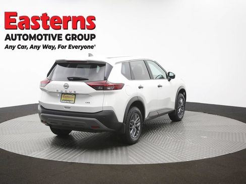 Used 2023 Nissan Rogue S AWD/4WD image 40