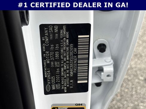 Certified 2025 Hyundai Venue Limited image 35