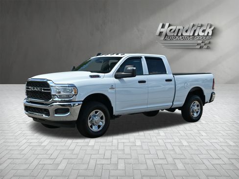 Used 2024 RAM 3500 Tradesman w/ Chrome Appearance Group image 8