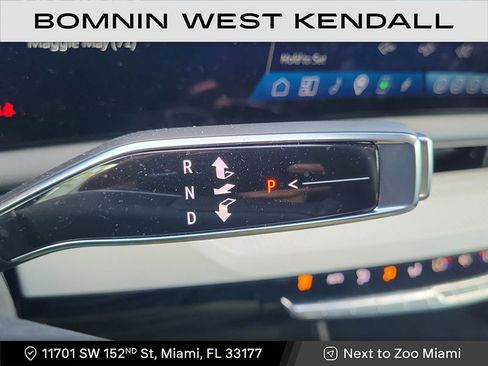 Used 2025 Cadillac Optiq Luxury 1 image 13