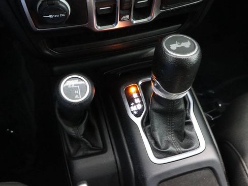 Used 2020 Jeep Wrangler Unlimited Sport S AWD/4WD image 25