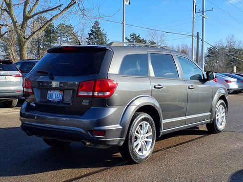 Used 2015 Dodge Journey SXT w/ Flexible Seating Group image 4
