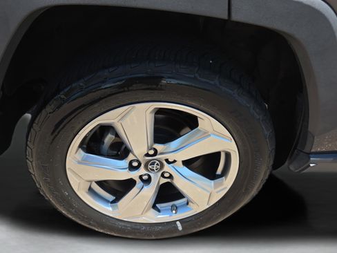 Used 2019 Toyota RAV4 Limited w/ Limited Grade Weather Package AWD/4WD image 35