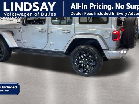 Used 2021 Jeep Wrangler Unlimited Sahara AWD/4WD image 8