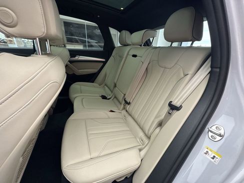 Certified 2025 Audi Q5 2.0T Premium Plus w/ Premium Plus Package image 24