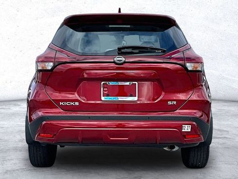 Used 2024 Nissan Kicks SR w/ SR Premium Package FWD image 4
