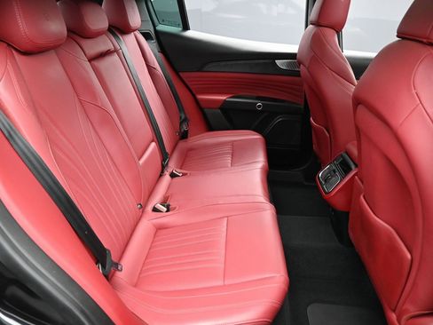 Used 2023 Maserati Grecale Modena image 35