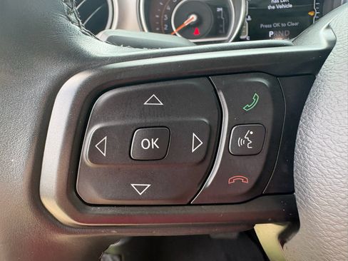 Used 2021 Jeep Wrangler Sport AWD/4WD image 14