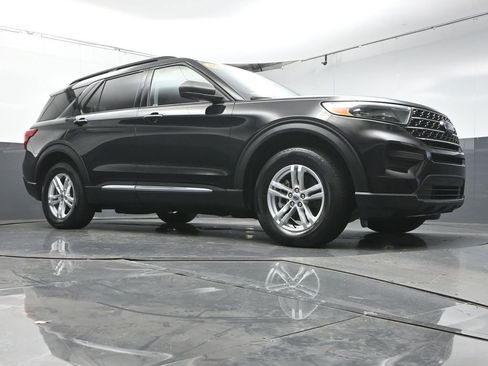Used 2020 Ford Explorer XLT w/ Comfort Package image 44