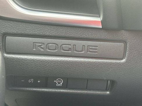 Used 2024 Nissan Rogue S AWD/4WD image 18