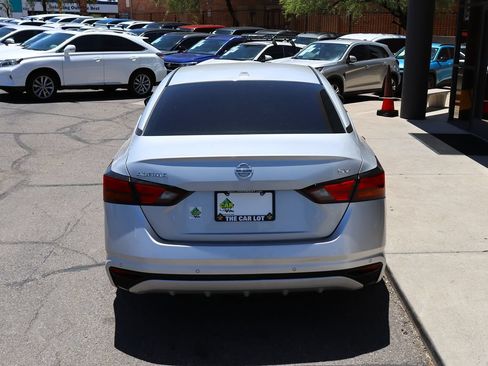 Used 2021 Nissan Altima 2.5 SV FWD image 10