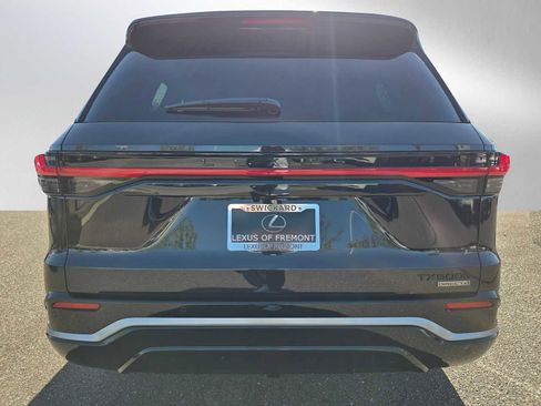 New 2026 Lexus TX 500h AWD image 4