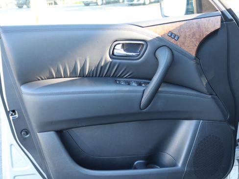 Used 2024 Nissan Armada SL AWD/4WD image 21