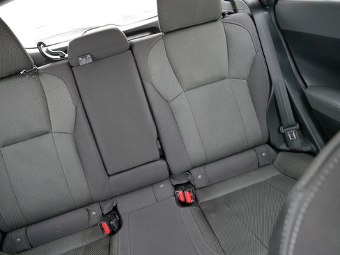 Used 2024 Subaru Crosstrek 2.0i Premium image 14