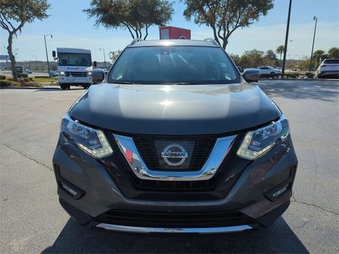 Used 2017 Nissan Rogue SL image 11