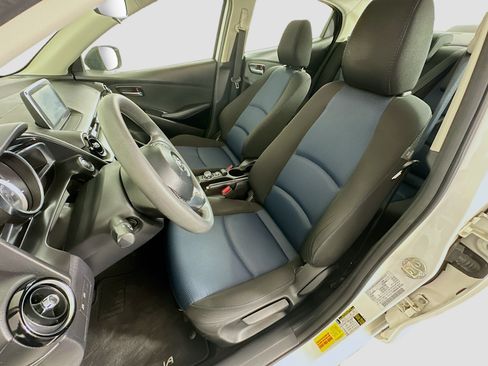 Used 2018 Toyota Yaris iA FWD image 13
