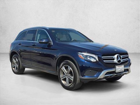 Certified 2018 Mercedes-Benz GLC 300 4MATIC image 3