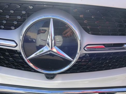 Used 2023 Mercedes-Benz GLC 300 4MATIC Coupe image 2