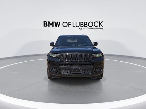 Used 2022 Jeep Grand Cherokee L Laredo AWD/4WD image 3