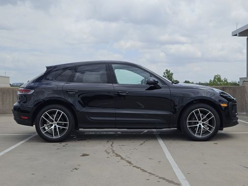 Certified 2026 Porsche Macan AWD/4WD image 9